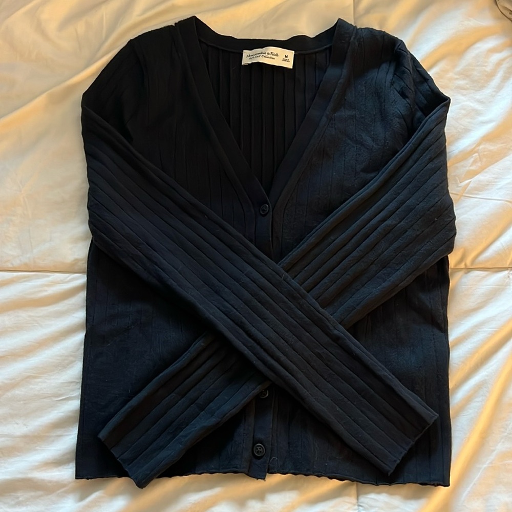 Abercrombie button up sweater!!